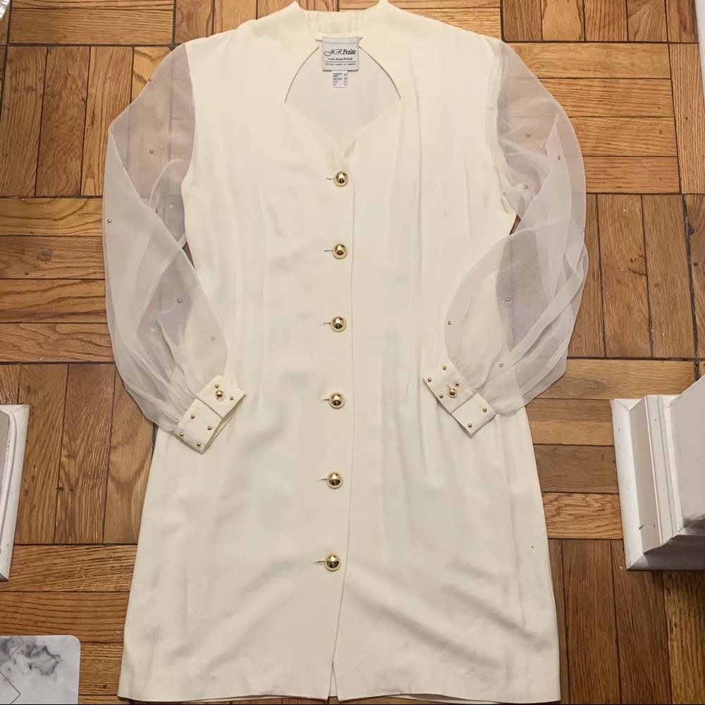 WHITE VINTAGE BLOUSE W/ PUFF SLEEVE & GOLD DETAILS